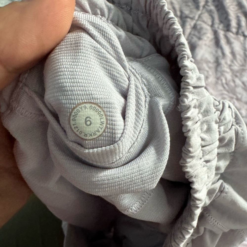 Lululemon sz 6